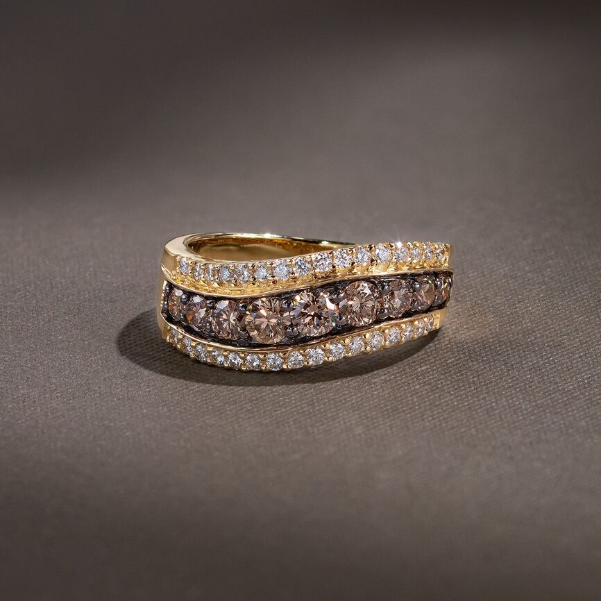 LeVian Ring Chocolate Diamond Band in 14K Yellow Gold 1 1/8 cts Size 7