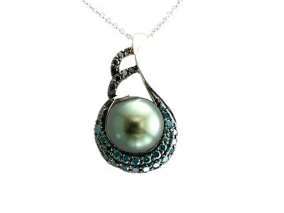 14K WHITE GOLD DIAMOND BLACK PEARL PENDANT