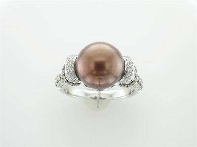 Le Vian Grand Sample Sale Ring featuring Chocolate Pearls Chocolate Diamonds, Vanilla Diamonds set in 18K Vanilla Gold