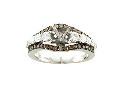 14K WHITE GOLD DIAMOND  RING